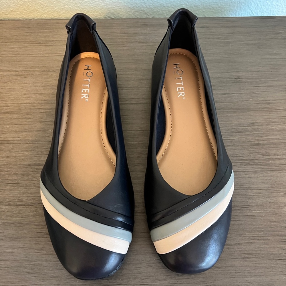Hotter Women’s Leather Navy Ballet Flats Never Worn - Picture 2 of 9